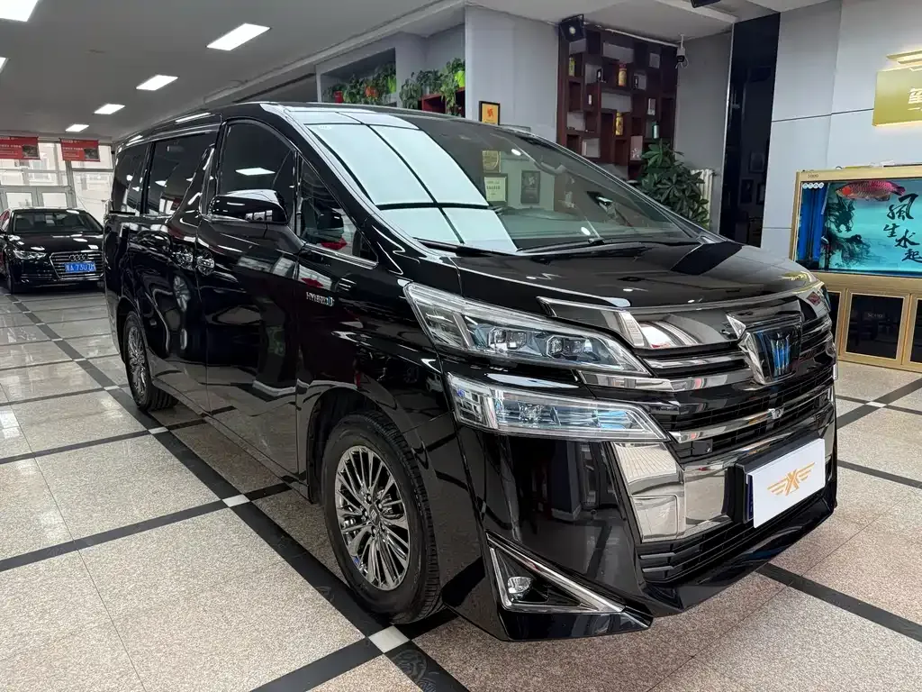 Toyota Vellfire — фото 9