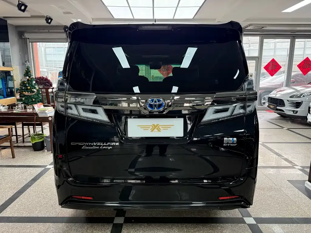 Toyota Vellfire — фото 5