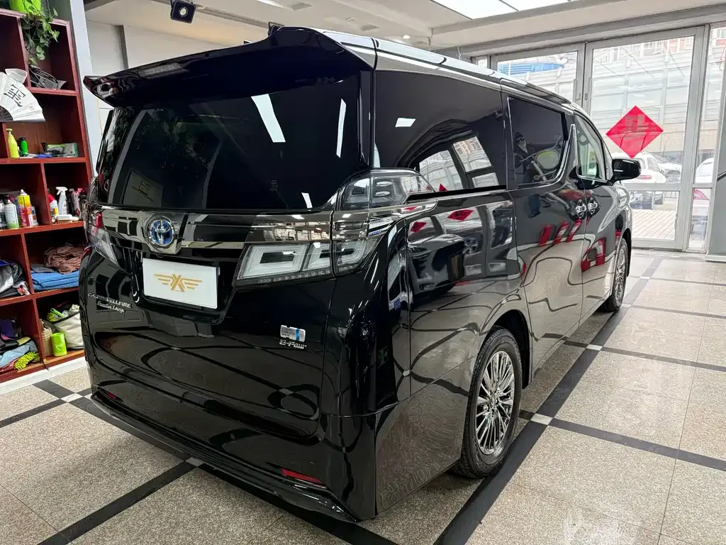 Toyota Vellfire — фото 6