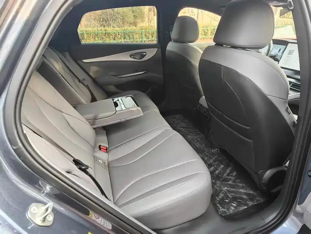 BYD Seal 07 DM-i — фото 4