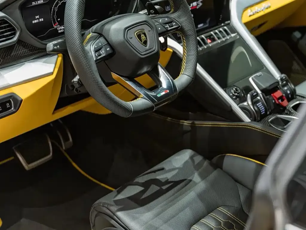 Lamborghini Urus — фото 4
