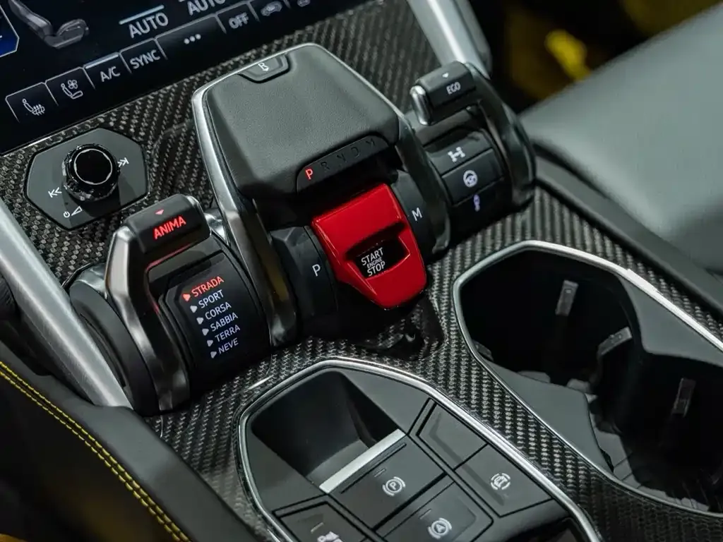 Lamborghini Urus — фото 9