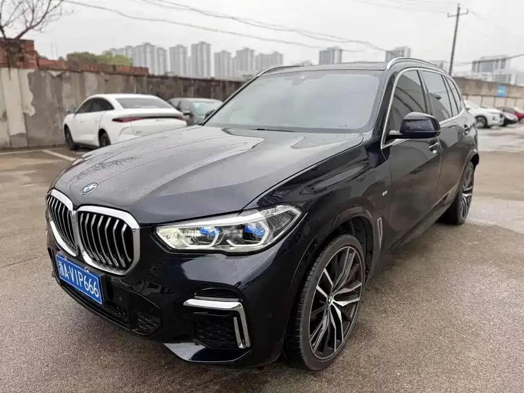 BMW X5 — фото 1