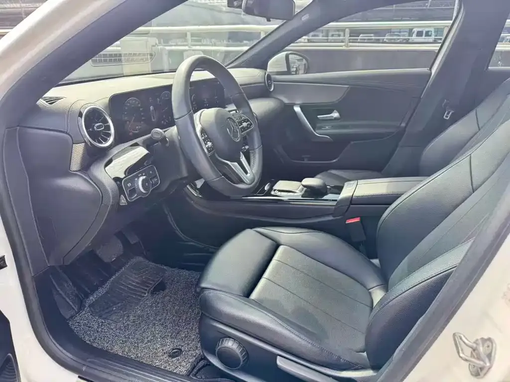 Mercedes-Benz A-Class — фото 10