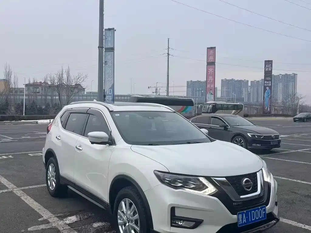 Nissan X-Trail — фото 10