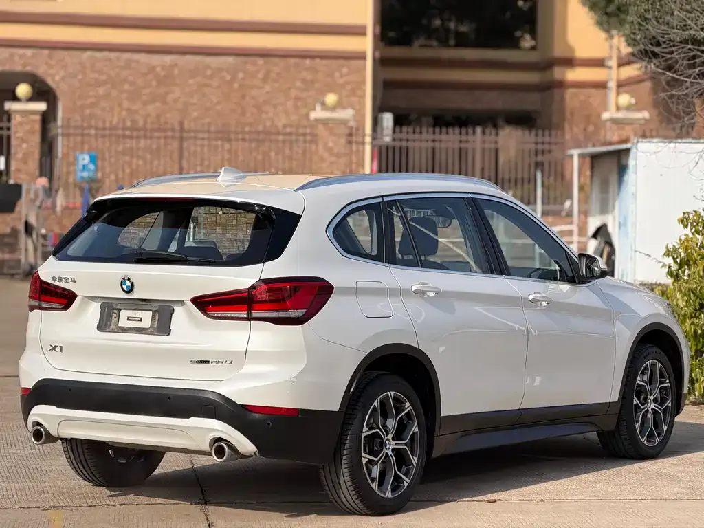BMW X1 — фото 3