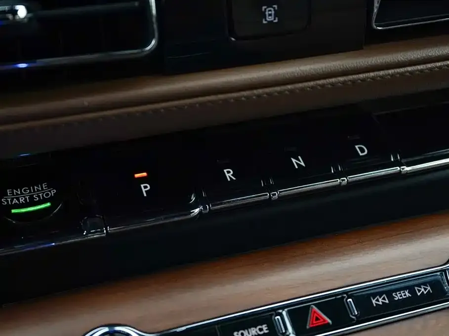 Lincoln Aviator — фото 8