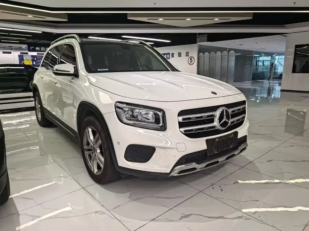 Mercedes-Benz GLB — фото 4