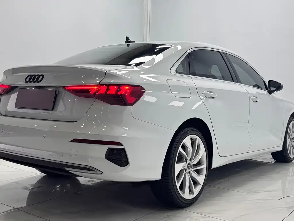Audi A3 — фото 2