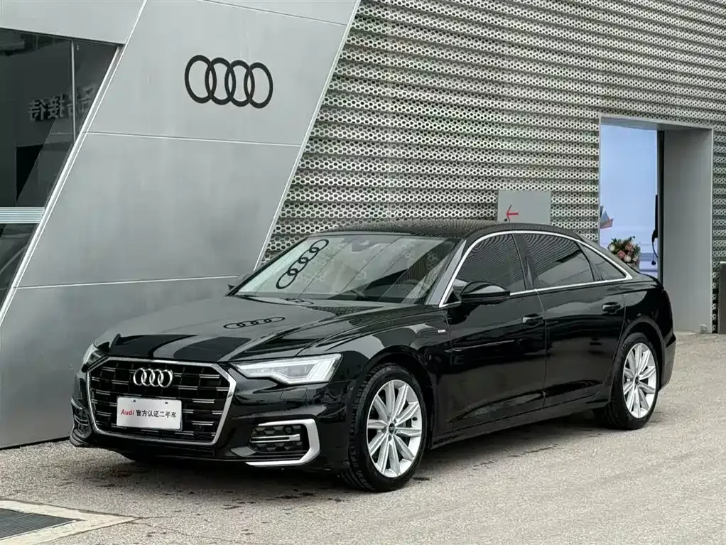 Audi A6L — фото 1