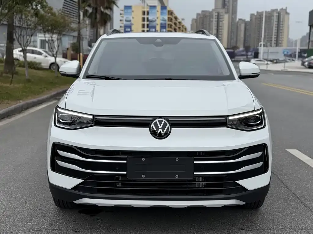 Volkswagen Tharu — фото 7