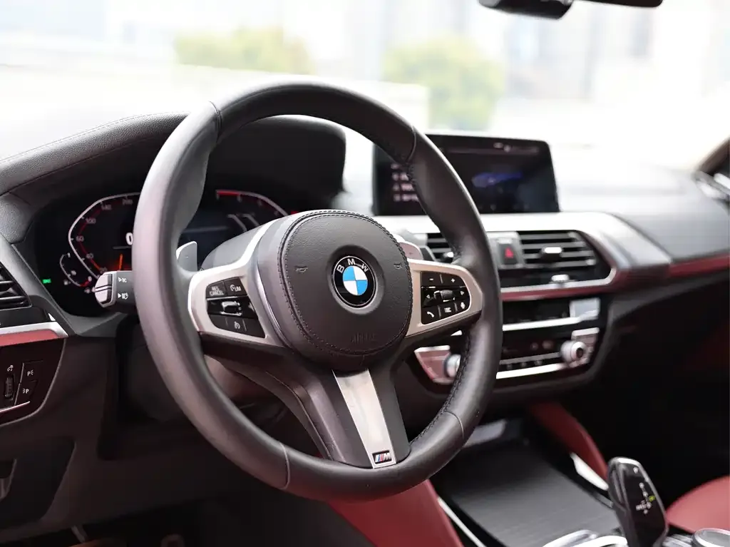 BMW X4 — фото 4