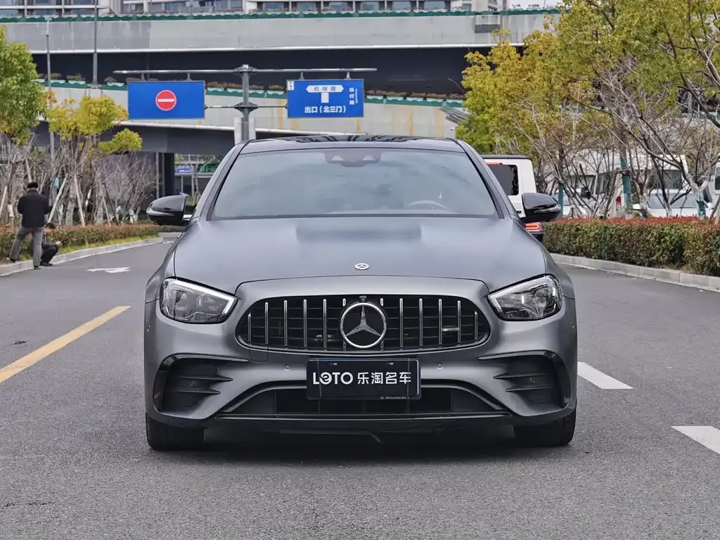 Mercedes-Benz E-Class AMG — фото 9