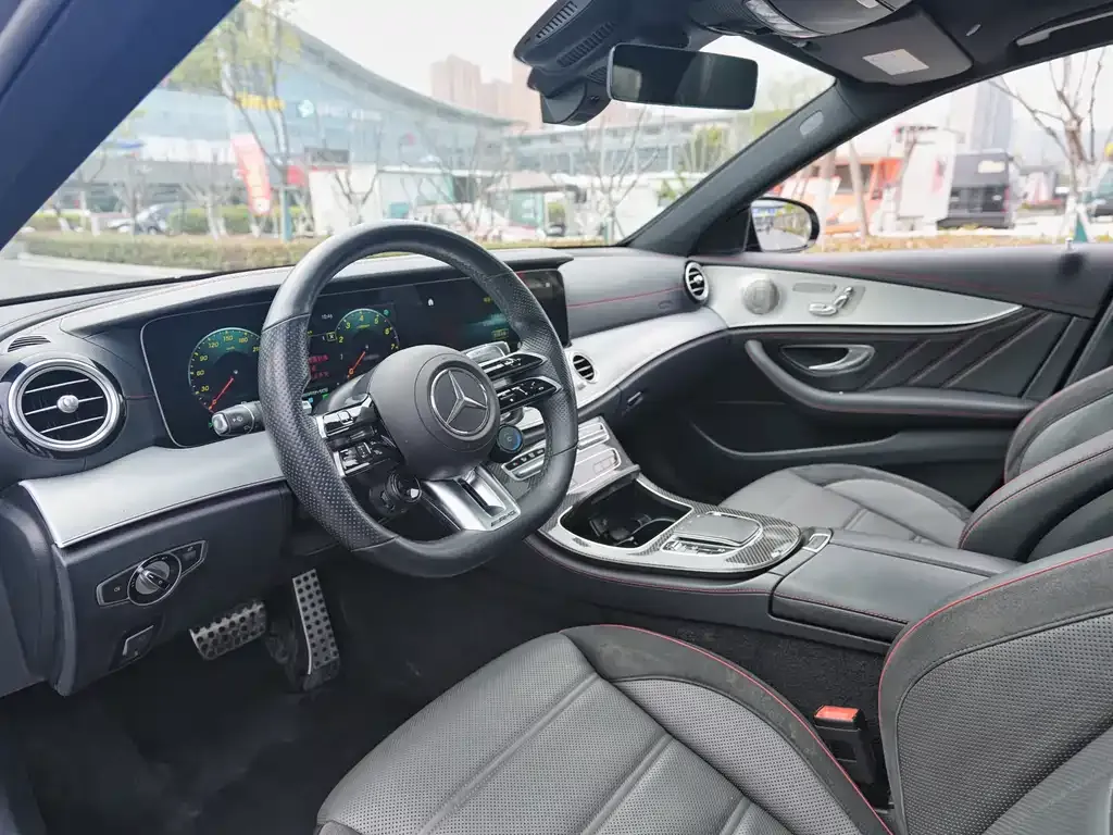 Mercedes-Benz E-Class AMG — фото 8