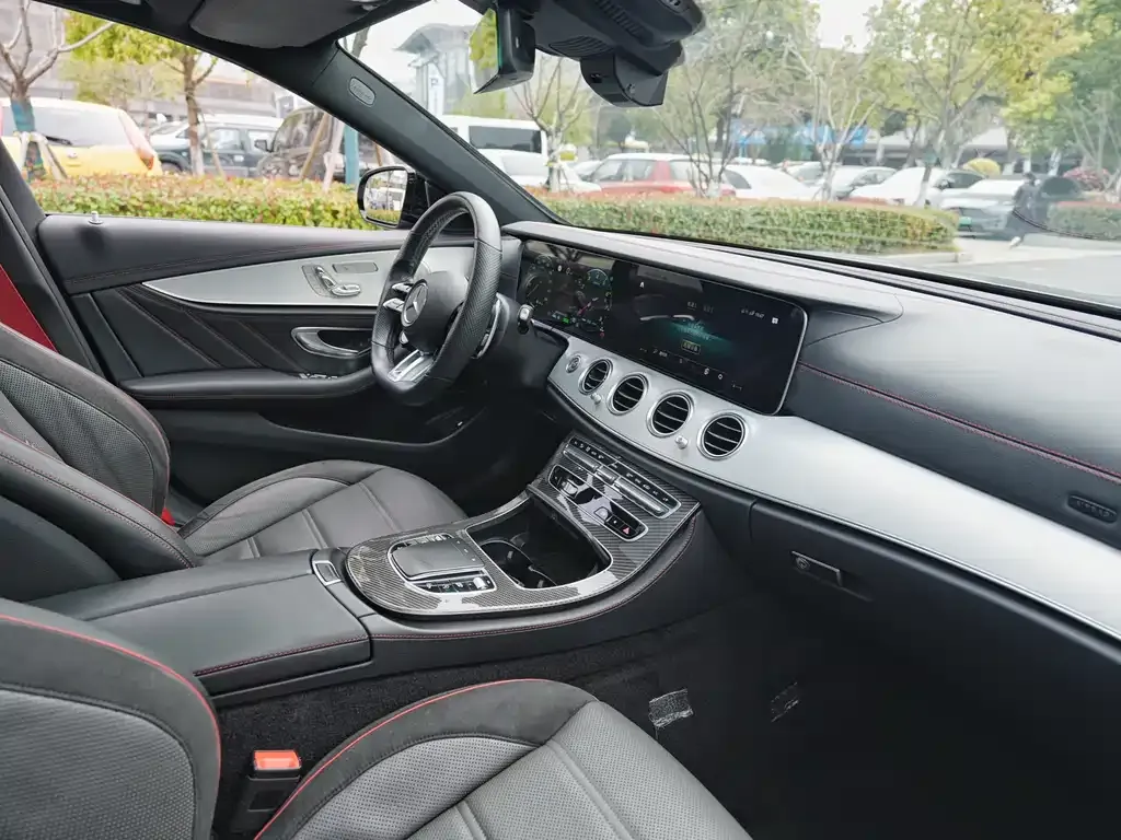 Mercedes-Benz E-Class AMG — фото 7