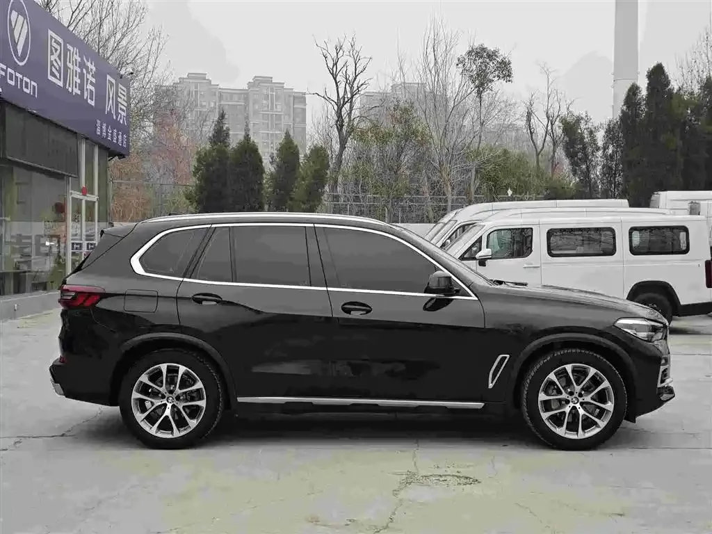 BMW X5 (Import) — фото 8