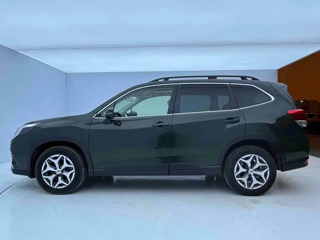 Subaru Forester — фото 4