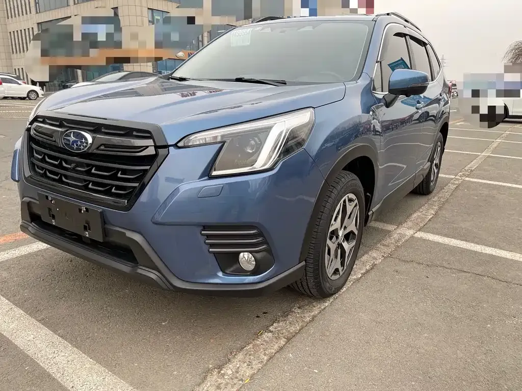Subaru Forester — фото 1