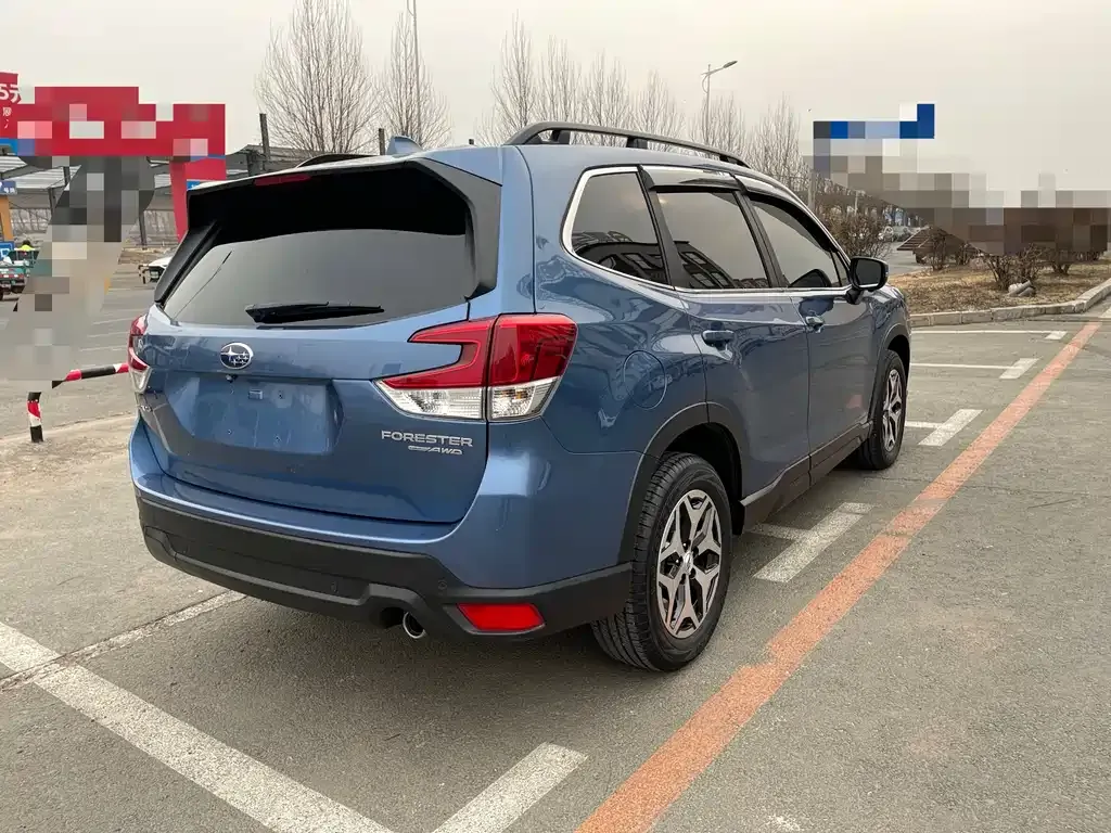 Subaru Forester — фото 8