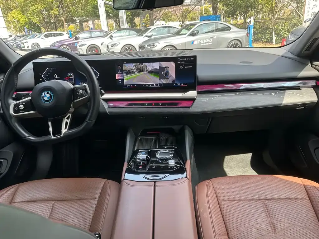 BMW i5 — фото 4
