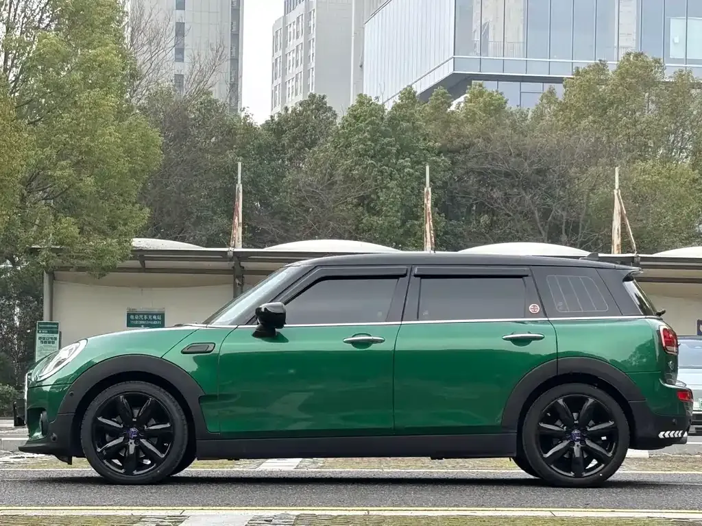 MINI Clubman — фото 4