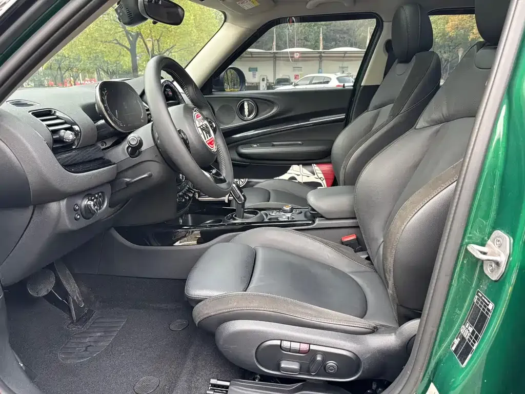 MINI Clubman — фото 3