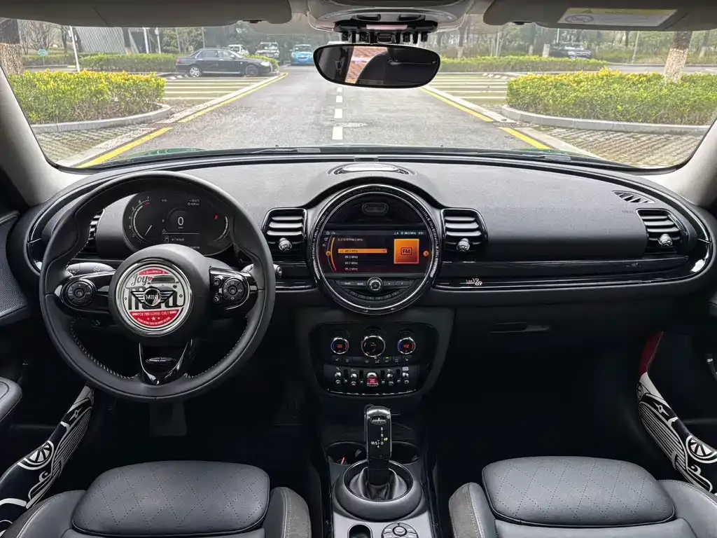 MINI Clubman — фото 8