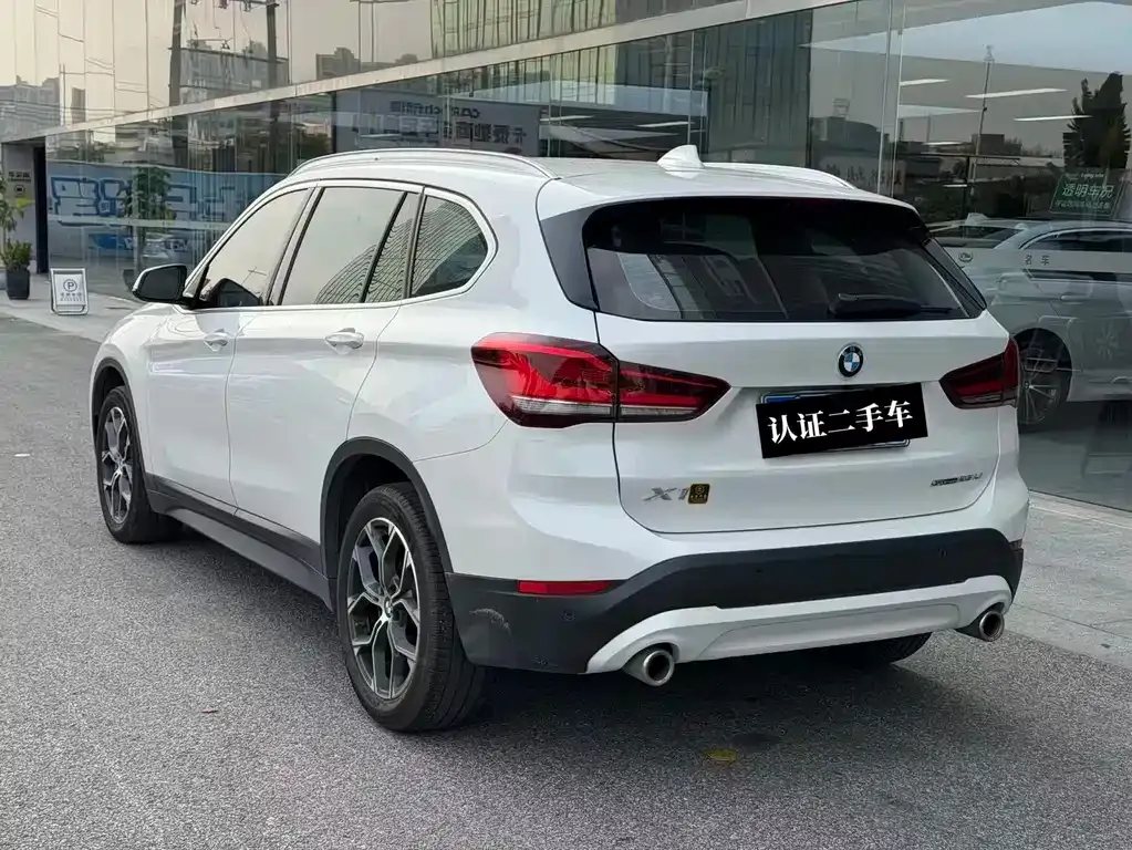 BMW X1 — фото 2
