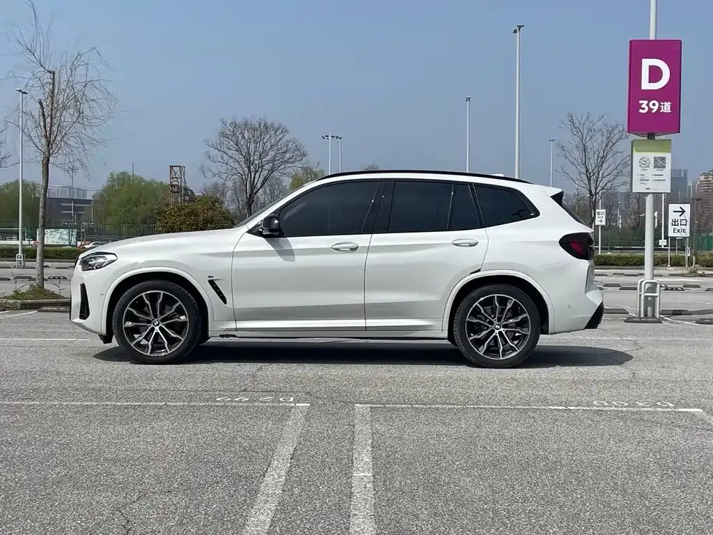 BMW X3 — фото 9