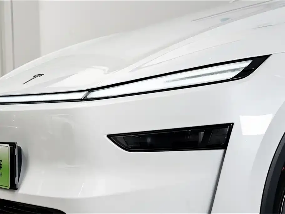 Tesla Model Y L — фото 2