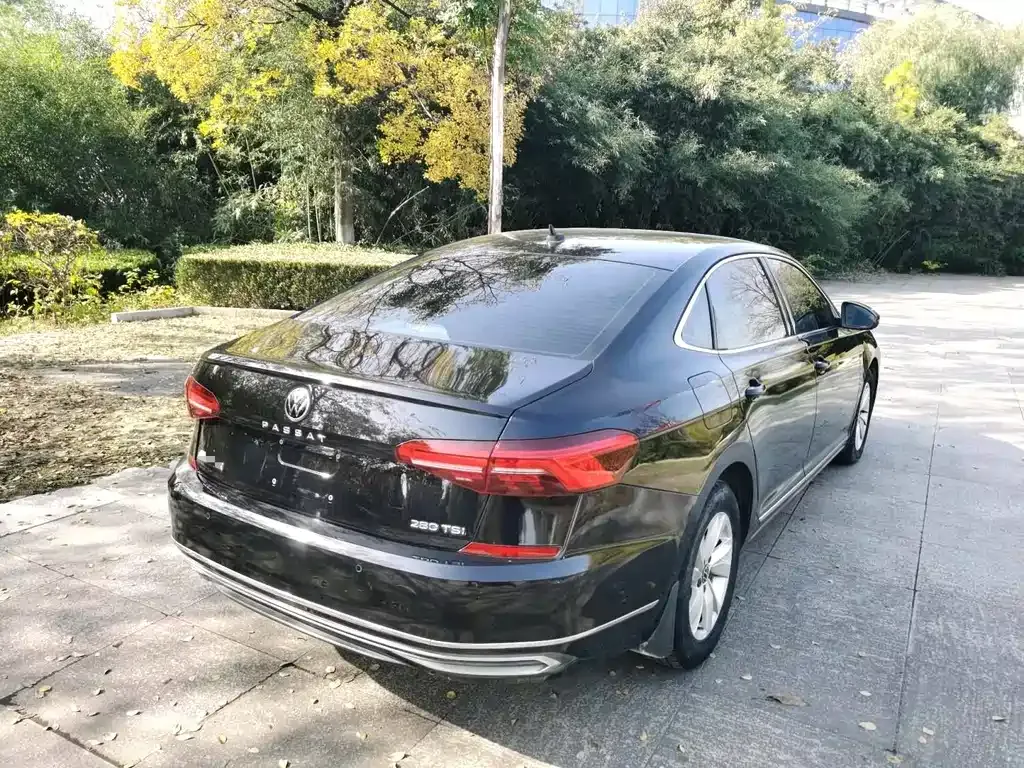 Volkswagen Passat — фото 7