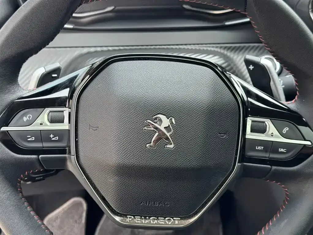 Peugeot 2008 — фото 10
