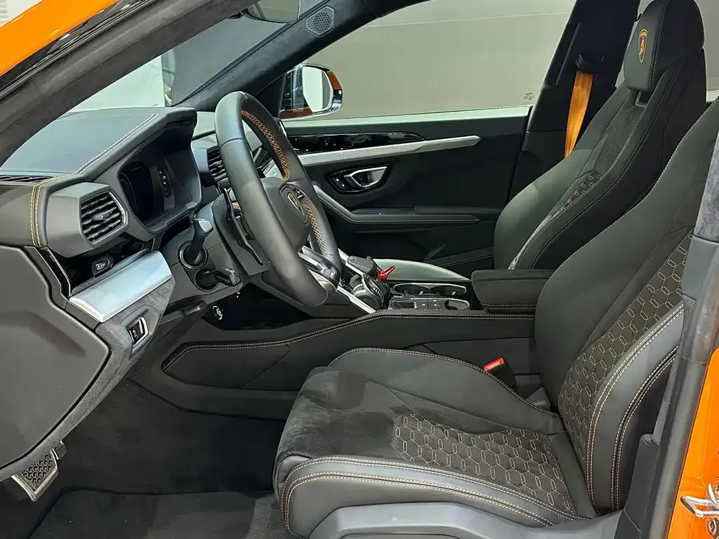 Lamborghini Urus — фото 3
