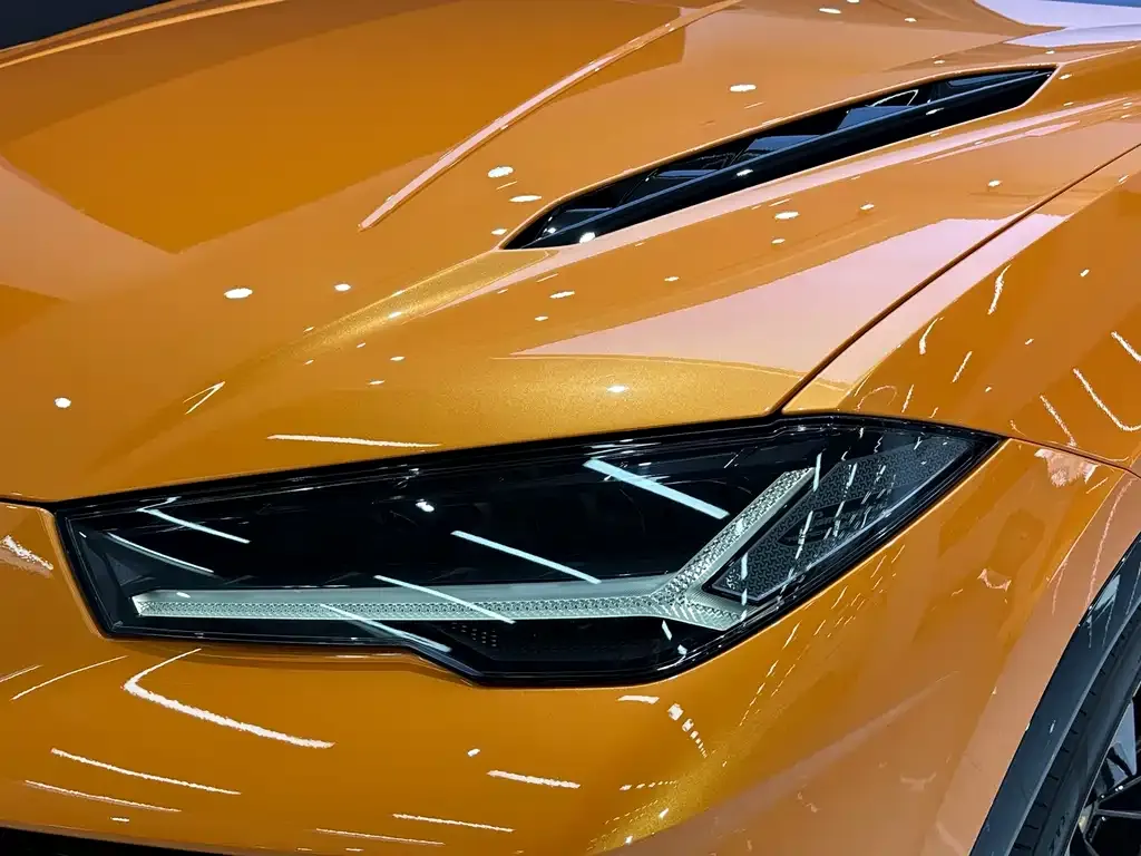 Lamborghini Urus — фото 8
