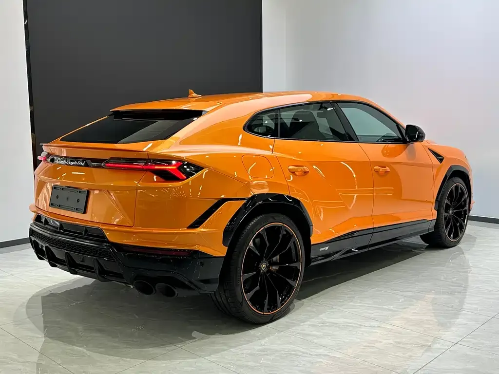 Lamborghini Urus — фото 7