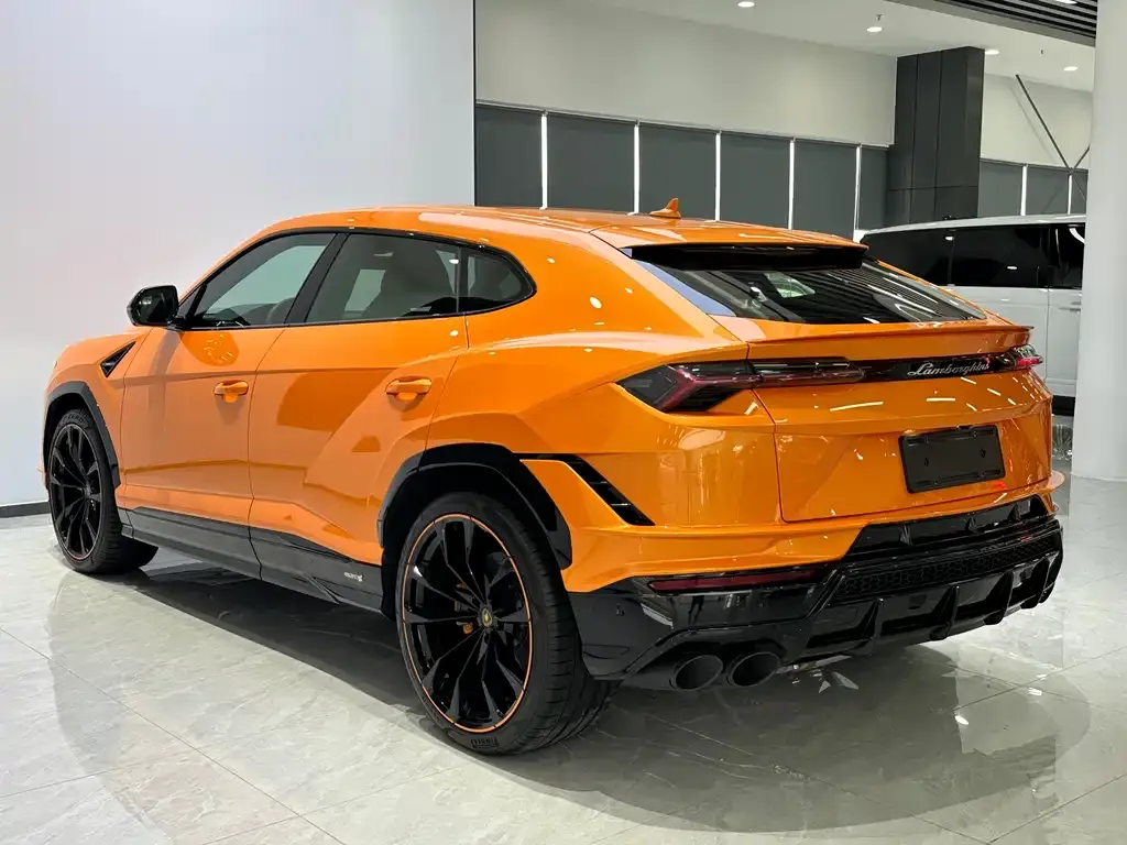 Lamborghini Urus — фото 6