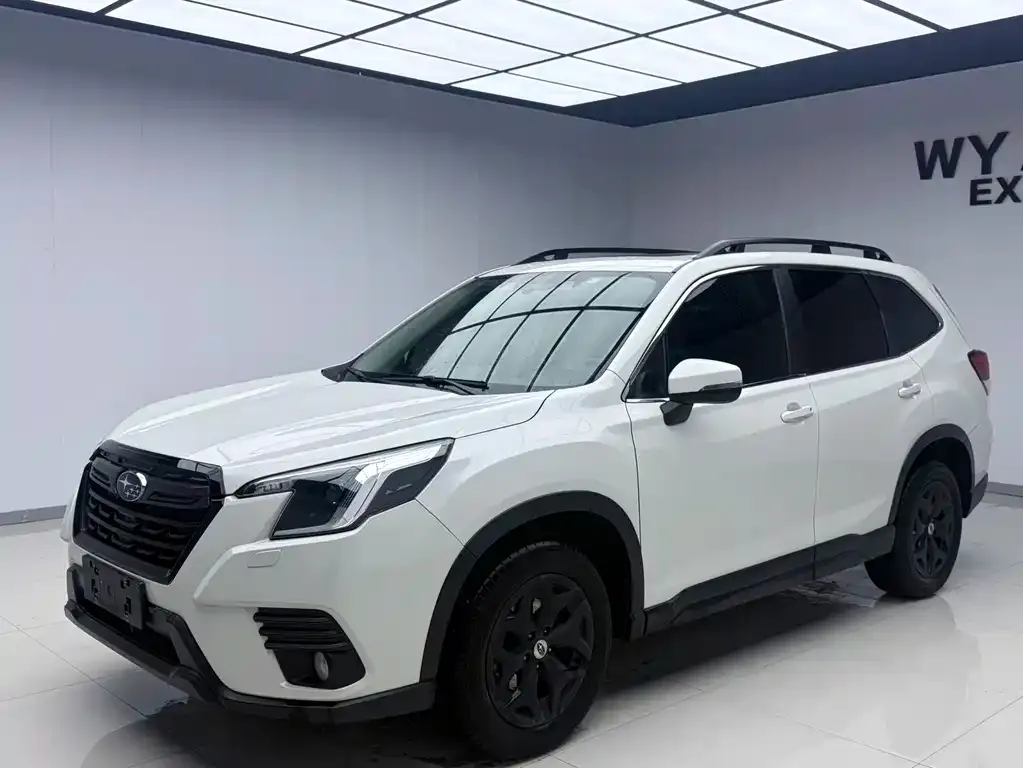 Subaru Forester — фото 1
