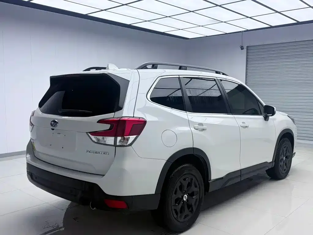 Subaru Forester — фото 7