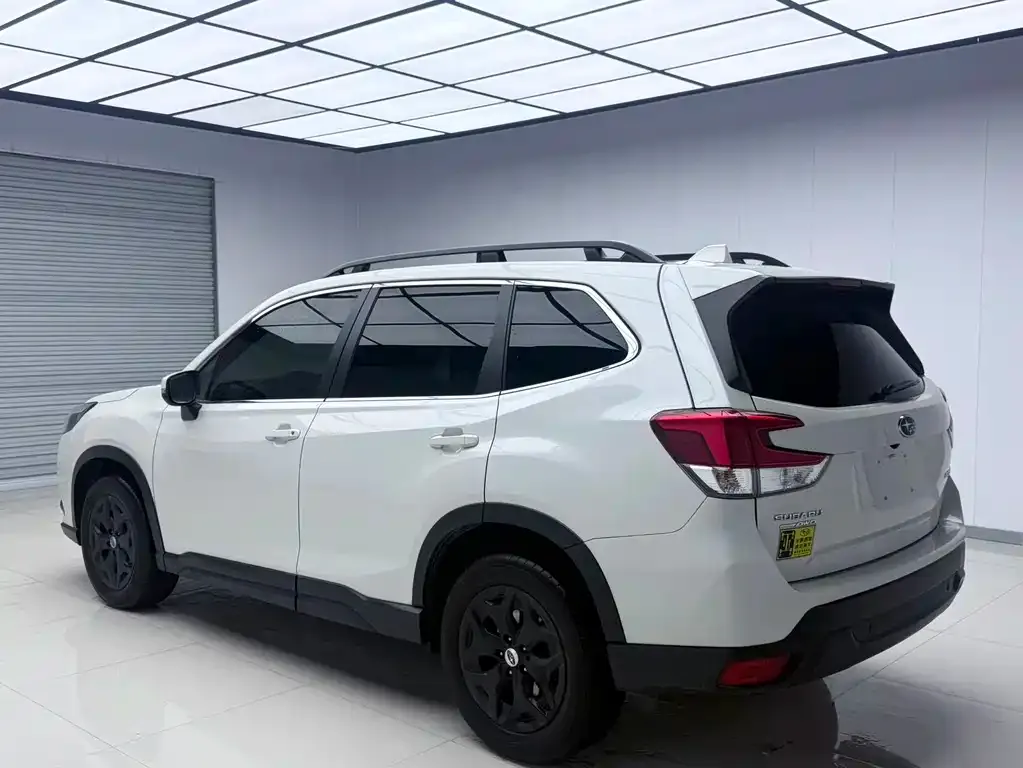 Subaru Forester — фото 6