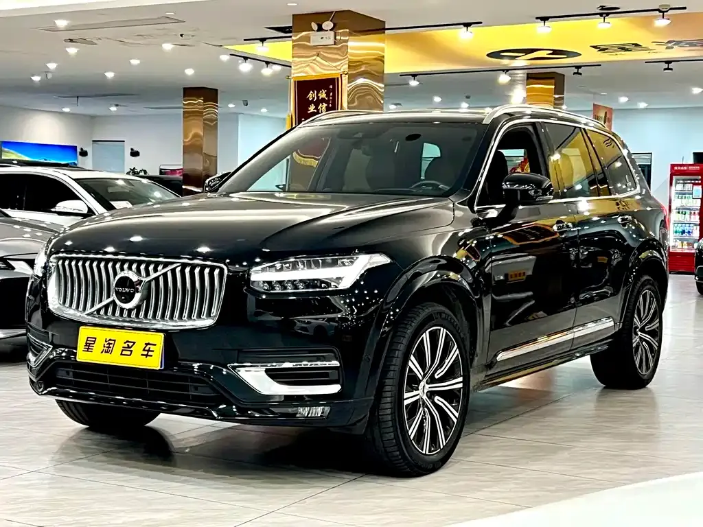 Volvo XC90 — фото 1
