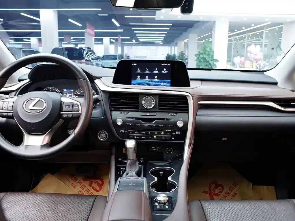 Lexus RX — фото 10