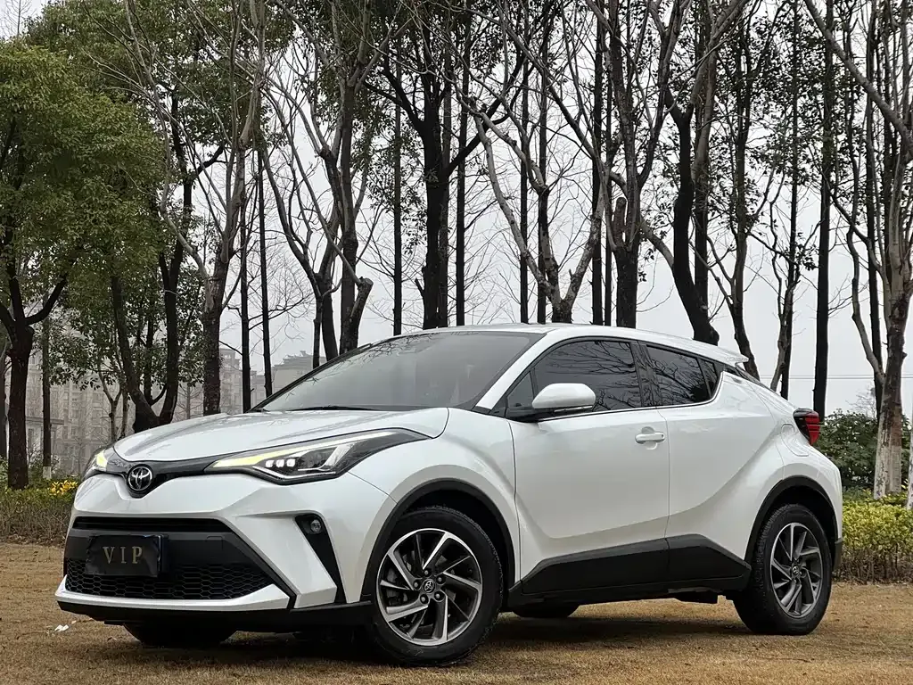 Toyota C-HR — фото 9