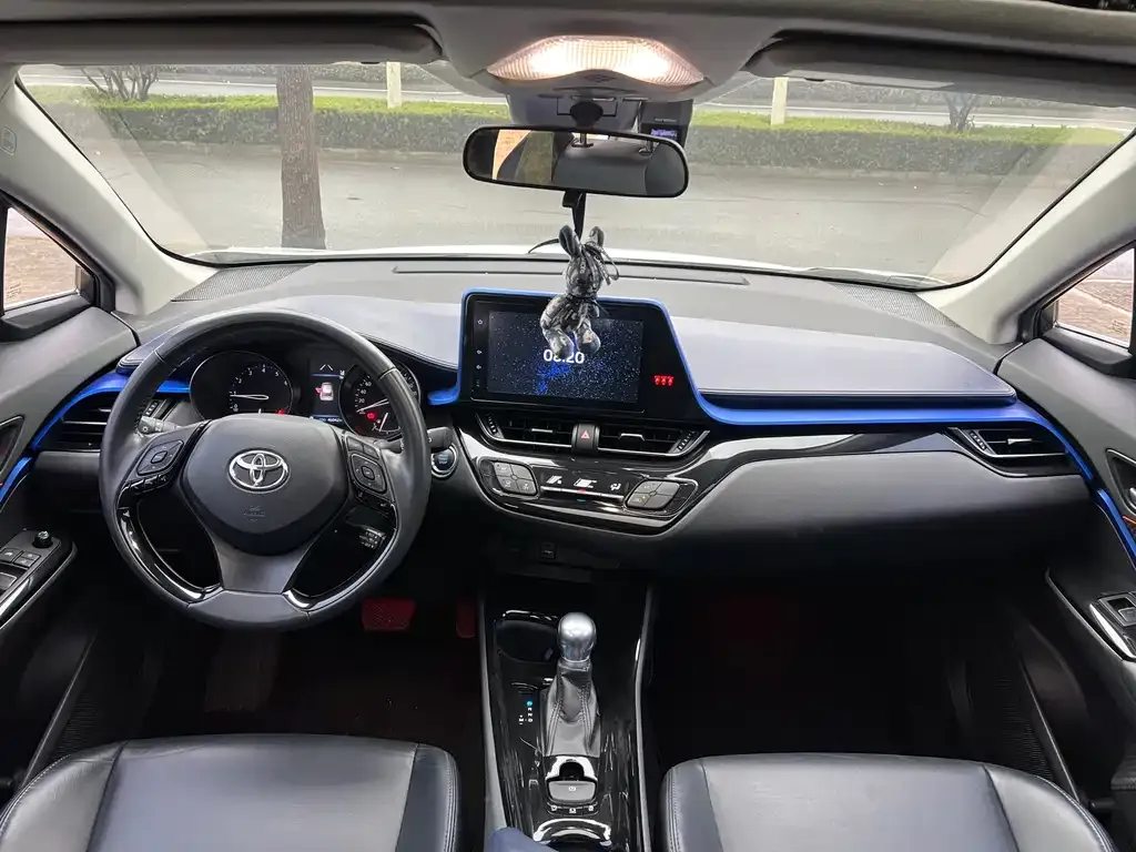 Toyota C-HR — фото 3