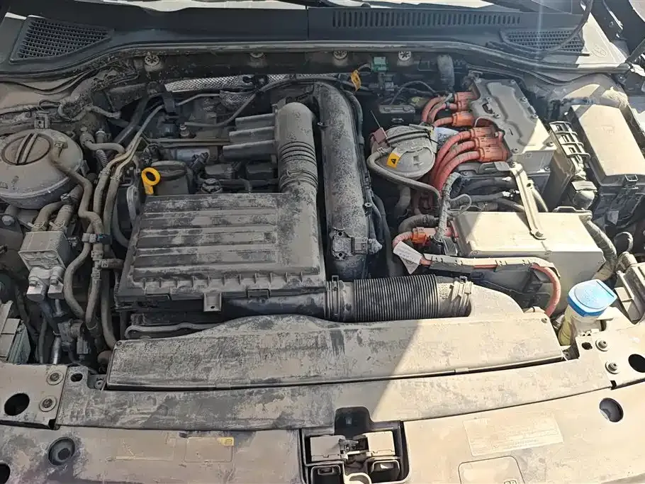 Volkswagen Passat New Energy — фото 9