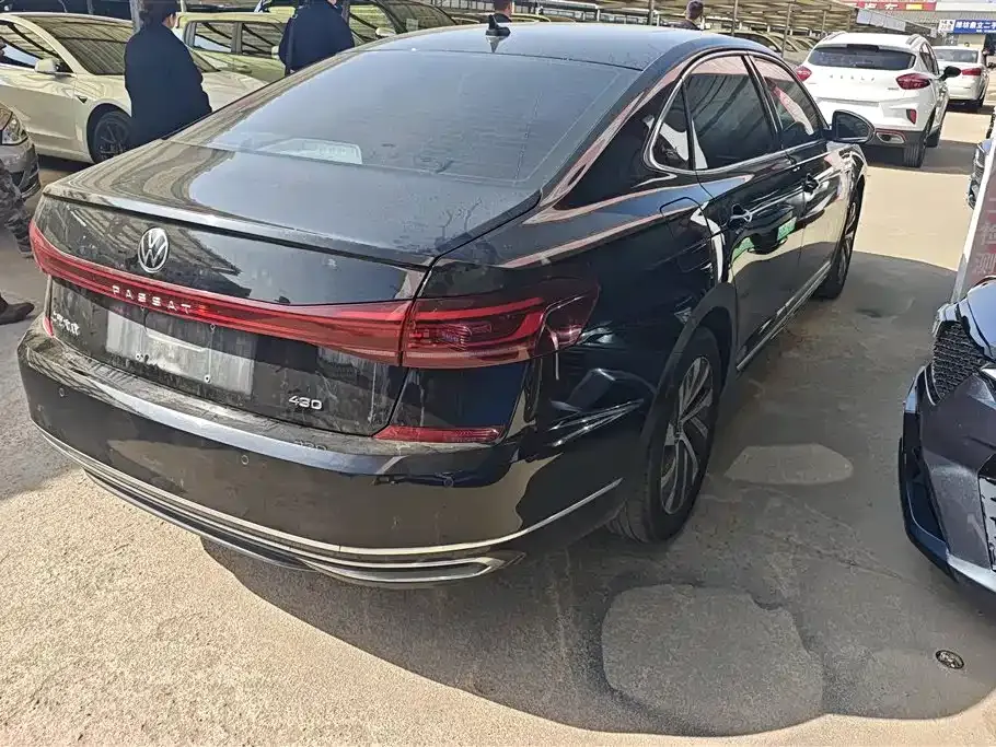 Volkswagen Passat New Energy — фото 4