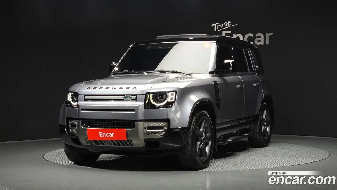 Land Rover Defender — фото 1