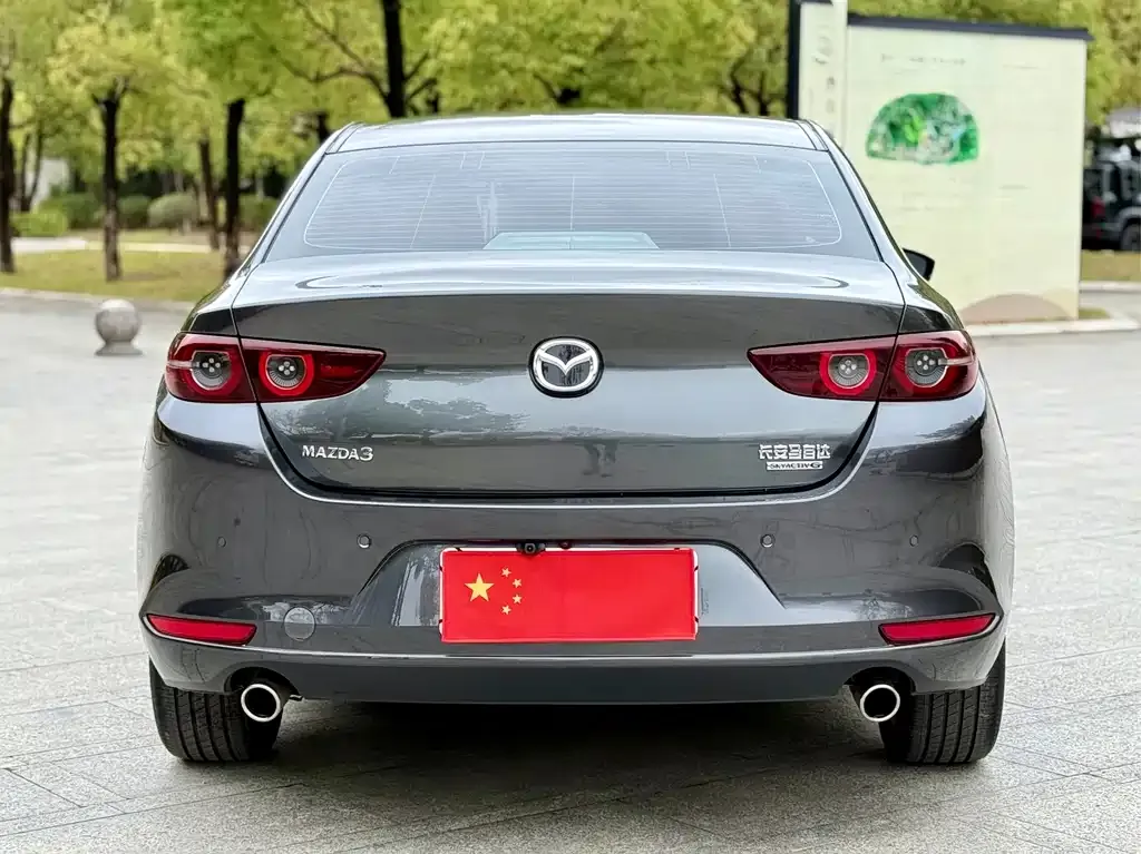Mazda 3 Axela — фото 3