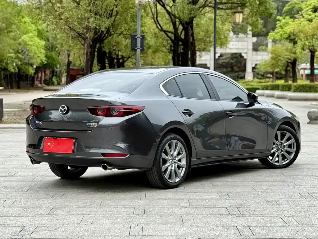 Mazda 3 Axela — фото 2