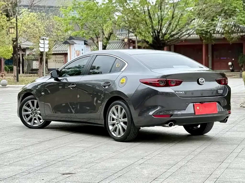 Mazda 3 Axela — фото 10