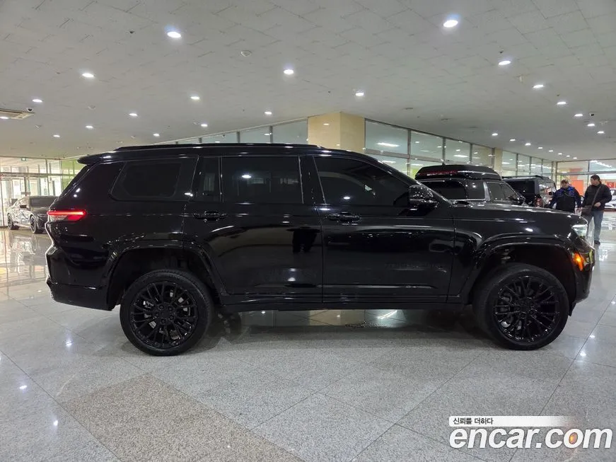 Jeep Cherokee — фото 2